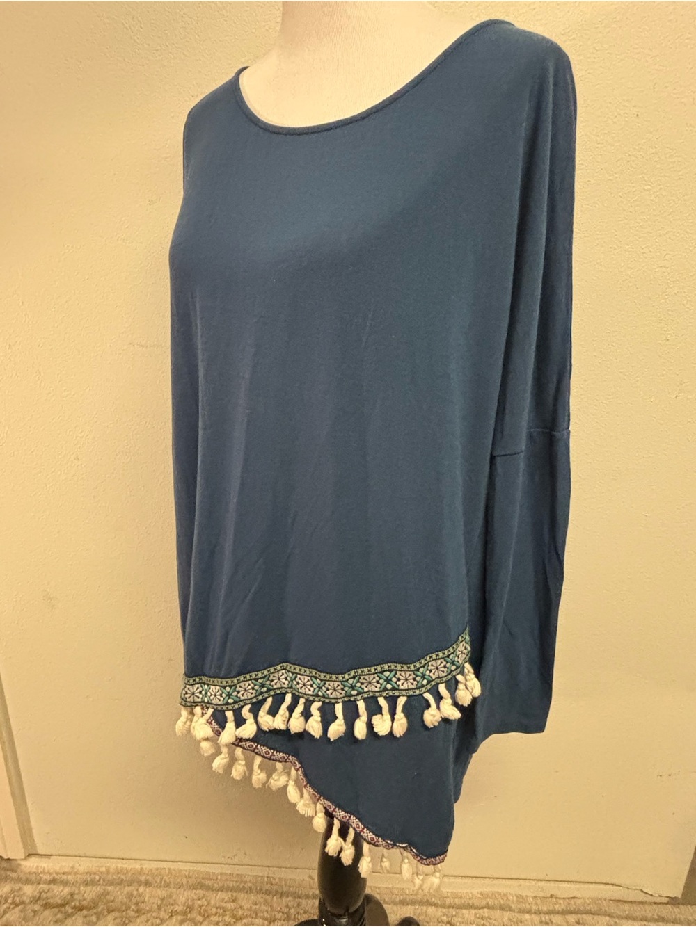 Umgee Blue Asymmetrical Fringe Tassel Tunic Top Size Medium Boho Cottagecore